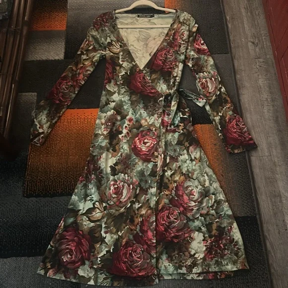 NWO JALOUX /Zalu rayon Wrap around Vintage Gorgeous Dress Size Large See video - Picture 3 of 12